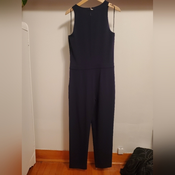 Aritzia Babaton Branson Jumpsuit navy blue, sleeveless, full leg. Size 2 - Picture 4 of 14